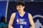杨瀚森首轮16号秀！麦穗丰：中国男篮终于又有土生土长的首轮秀了